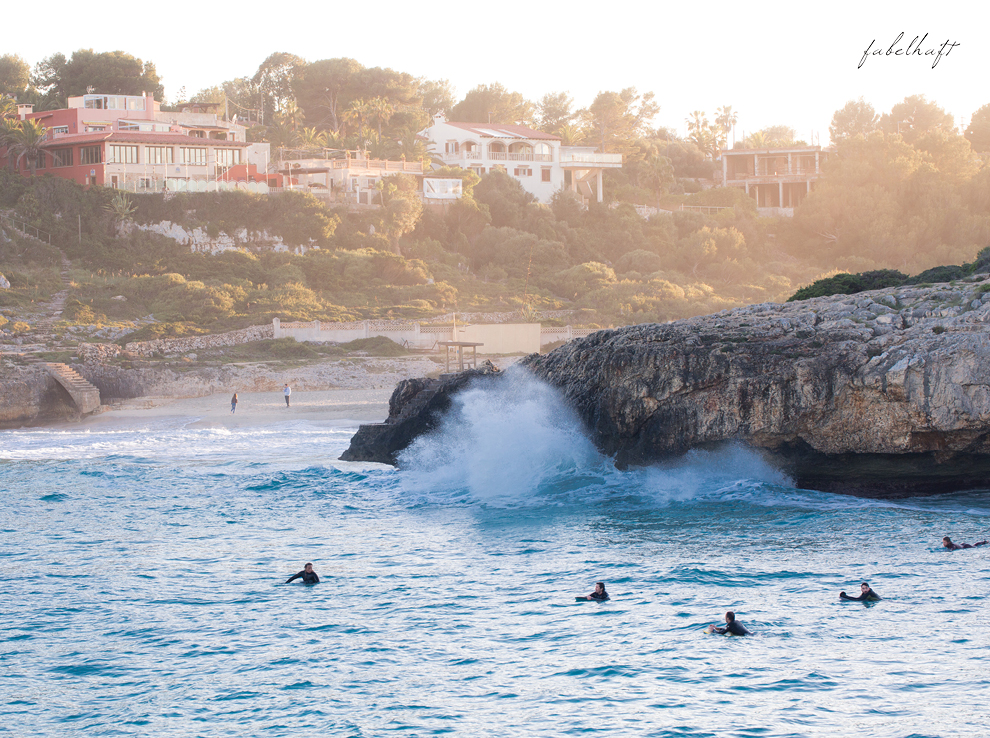 surfer mallorca calla domingo waves welles beach holiday urlaub spring ocean meer spanien 3