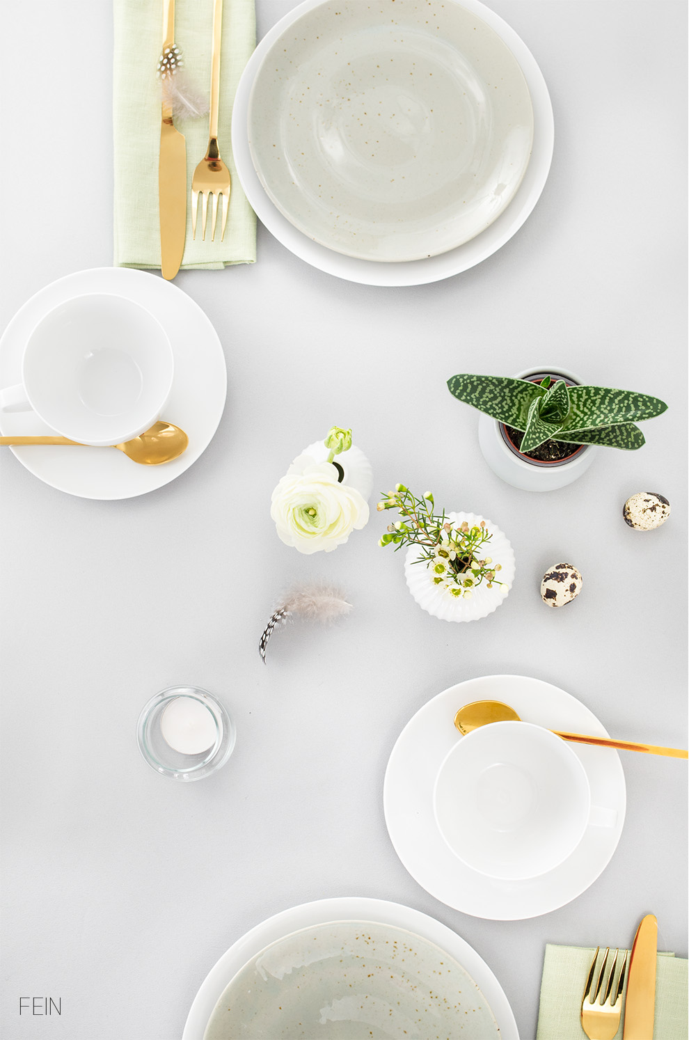 Osterbrunch Tischdeko grün Sukkulenten Natur