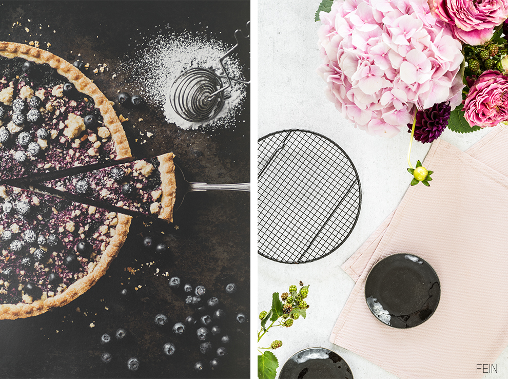 Blaubeertarte und Blumen Spätsommer Rosen