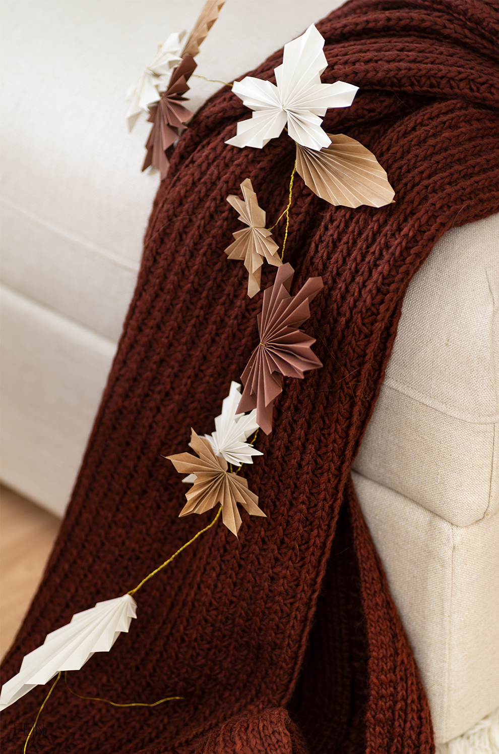 Herbstdeko DIY Papierblätter