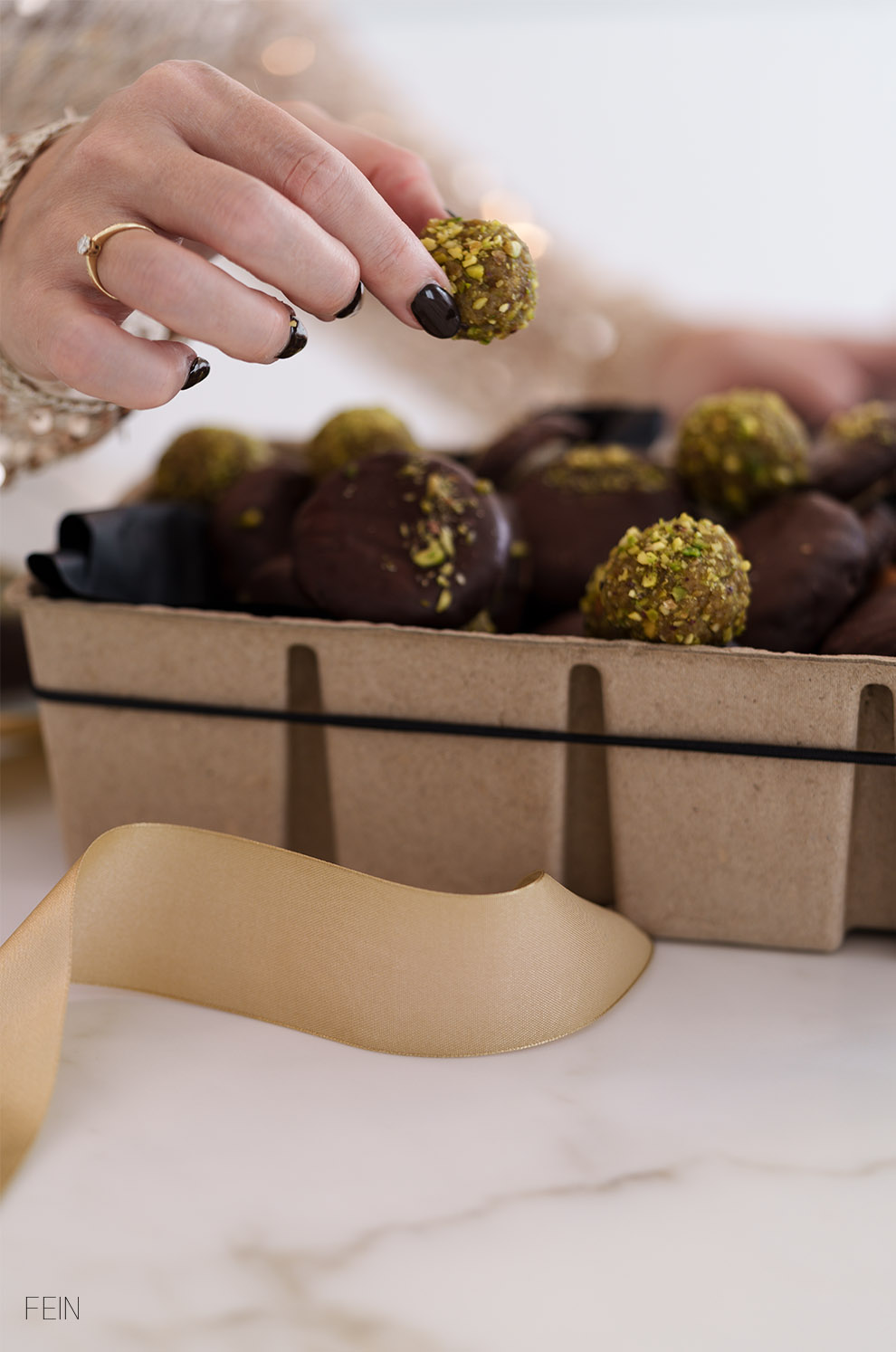 Weihnachtsbäckerei Raw Pistazien Kugeln vegan