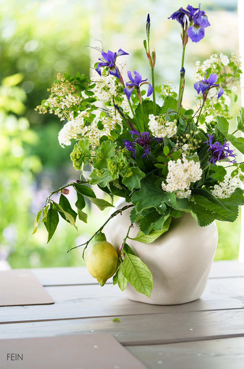Sommer Blumen Zitronen